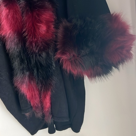 Mosnova Faux Fur Cape Coat - One Size - Picture 5 of 9